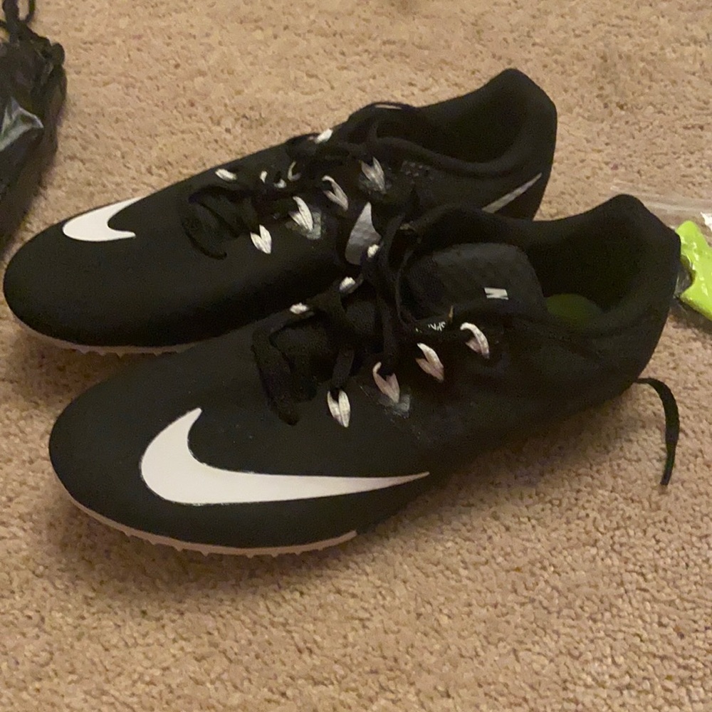 Women’s Nike track & field shoes Brand New 8.5
